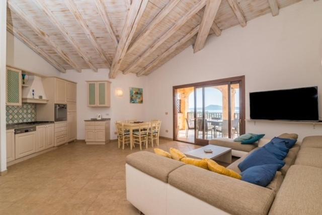 Mansion On The Hill Villa Olbia Exterior photo
