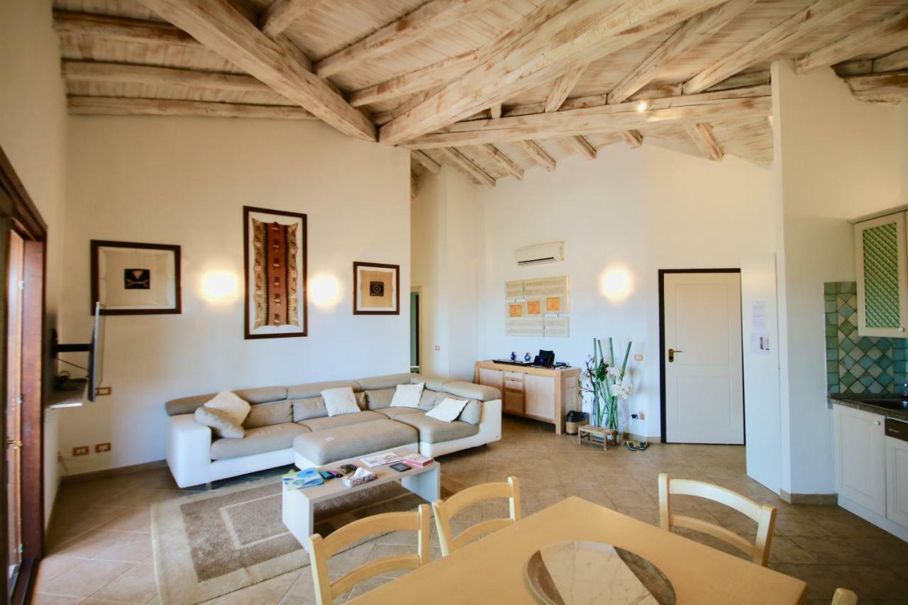Mansion On The Hill Villa Olbia Exterior photo